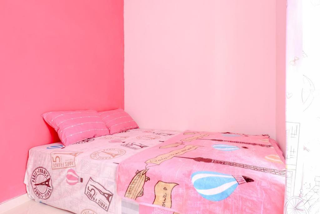 Pinky Guest House Batu Batu  Exterior photo
